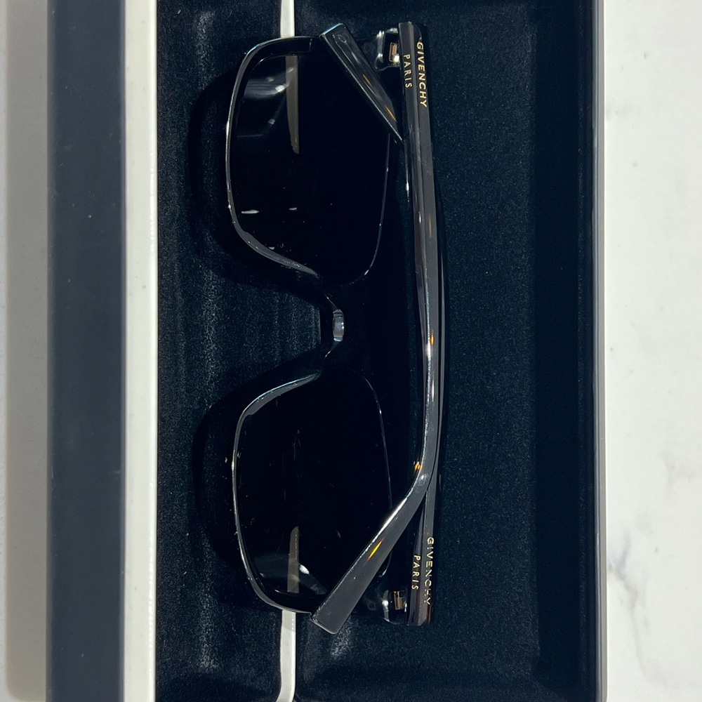 Givenchy Brown Tortoiseshell Sunglasses With Grad… - image 6